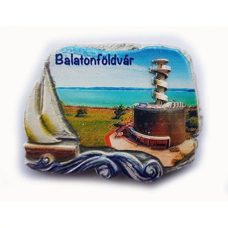 Hűtőmágnes nagy poliszton ( Kőlap, Balatonföldvár, kilátó, vitorlás )