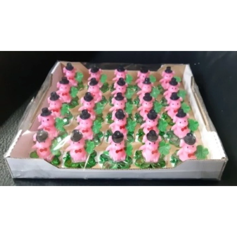 Kicsi malac lóherén (műanyag)( 2,5 x 2,5 x 3,5 cm) többféle