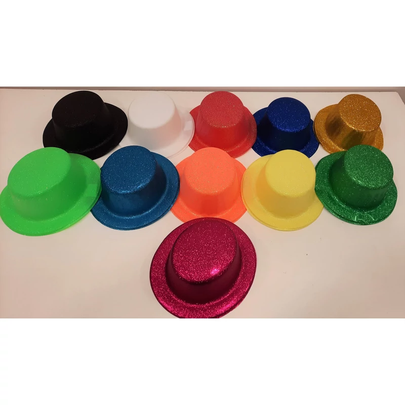 Glitteres lapos kalap